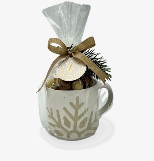 Julmugg Snöflinga från Narr Chocolate med snöflingemotiv