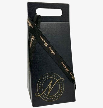 Julkassen från Narr Chocolate med elegant svart kartong